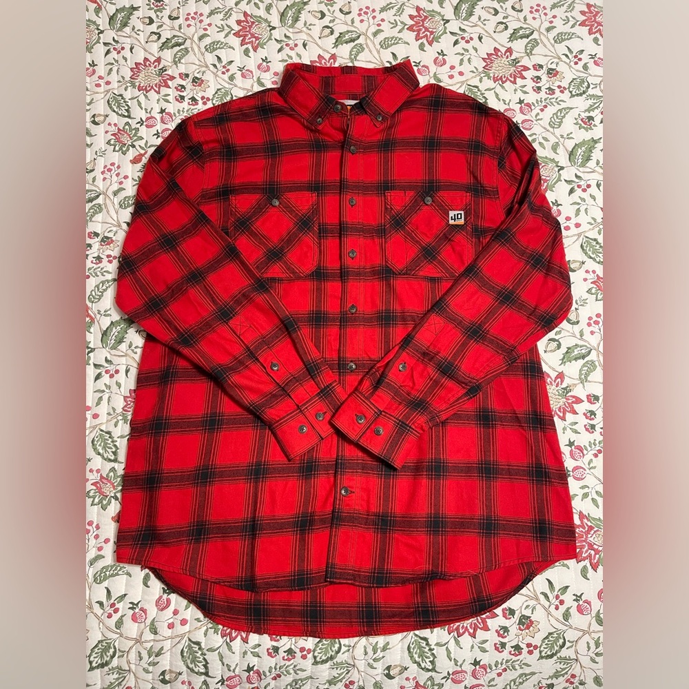 Duluth Trading Co Red and Black Plaid Men's Shirt